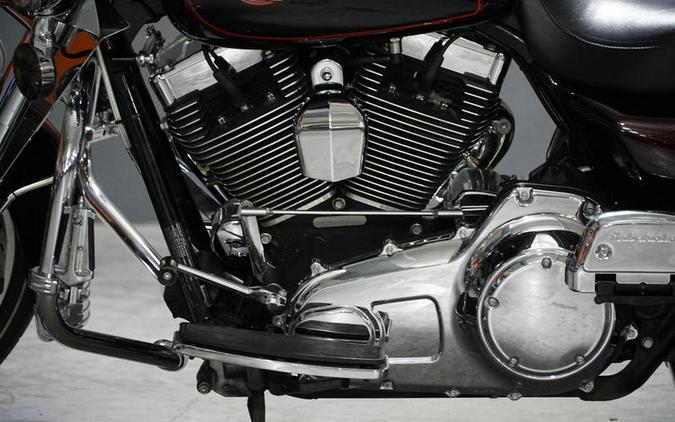 2011 Harley-Davidson® FLHTC - Electra Glide® Classic