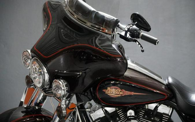 2011 Harley-Davidson® FLHTC - Electra Glide® Classic