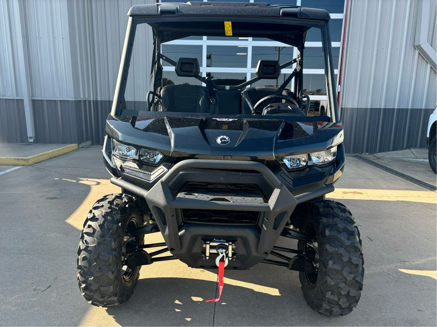 2025 Can-Am™ Defender XT HD9