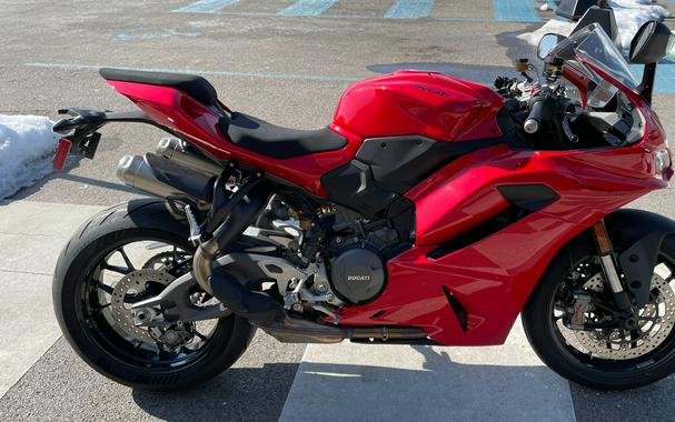 2025 Ducati Panigale V2