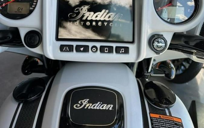 2024 Indian Chieftain Dark Horse w/Powerband Audio Pkg Ghost