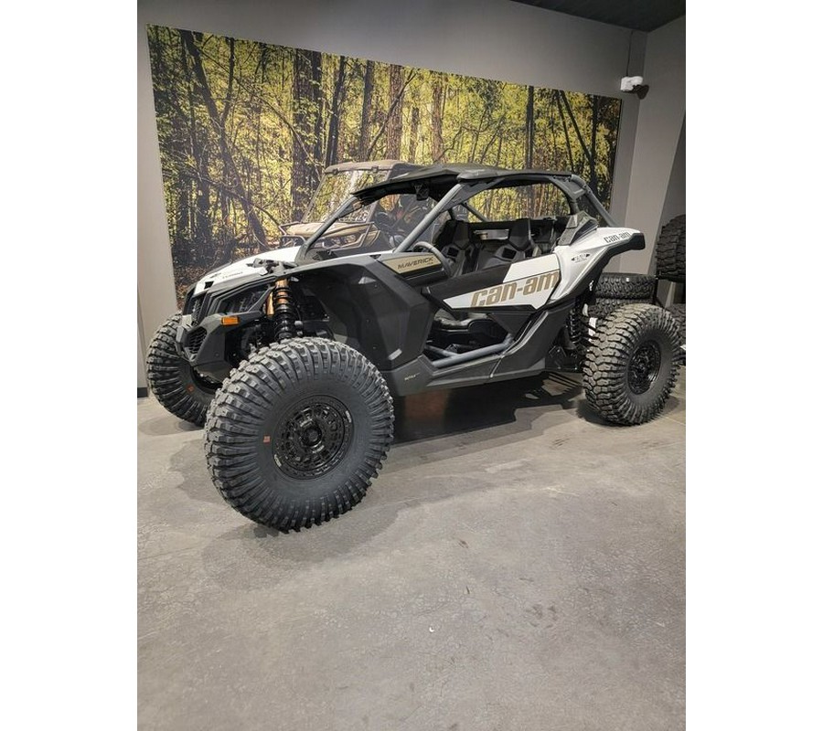 2024 Can-Am® Maverick X3 RS Turbo Catalyst Gray