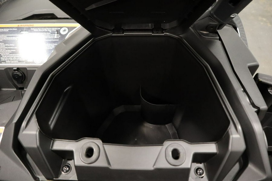 2025 Can-Am® Maverick Sport MAX DPS 1000R