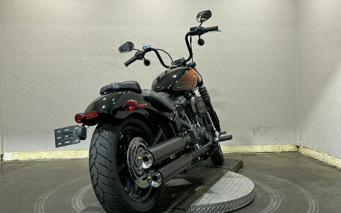 2023 Harley-Davidson® Street Bob® 114 Vivid Black