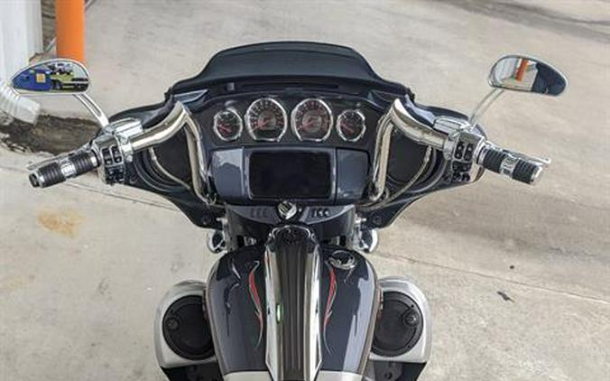 2019 Harley-Davidson CVO™ Street Glide®