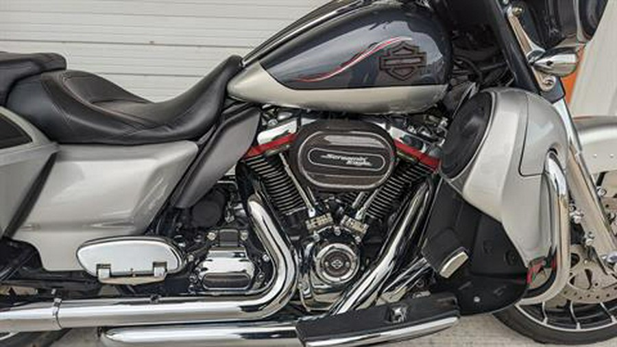 2019 Harley-Davidson CVO™ Street Glide®