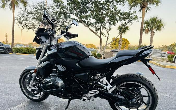 2022 BMW R 1250 R Black Storm Metallic