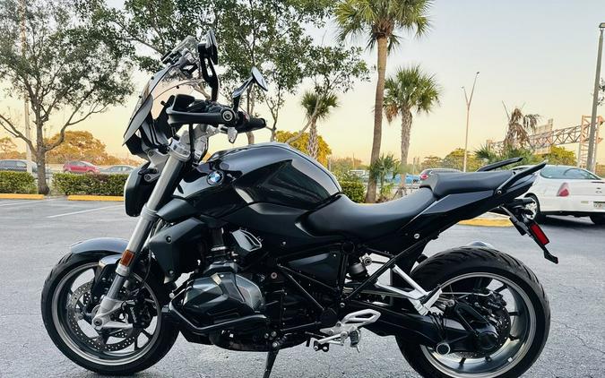 2022 BMW R 1250 R Black Storm Metallic