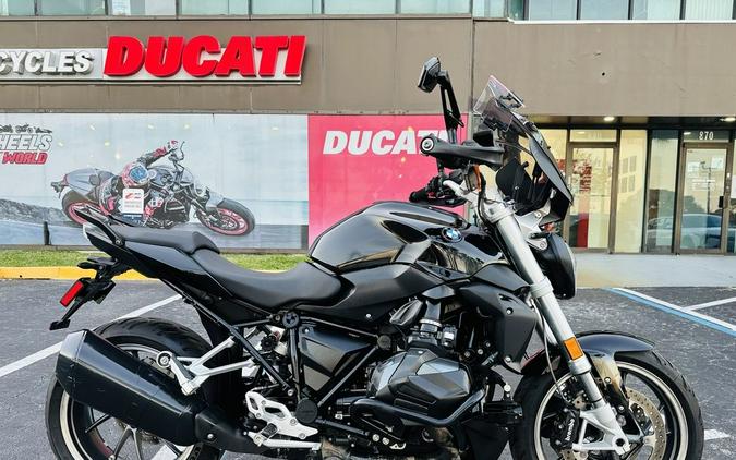 2022 BMW R 1250 R Black Storm Metallic
