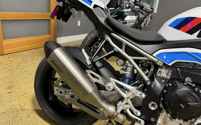2026 BMW M 1000 R
