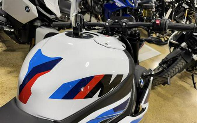 2026 BMW M 1000 R