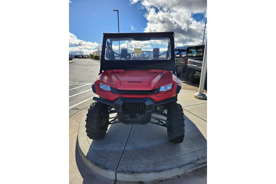 2023 Honda Pioneer 1000 Deluxe
