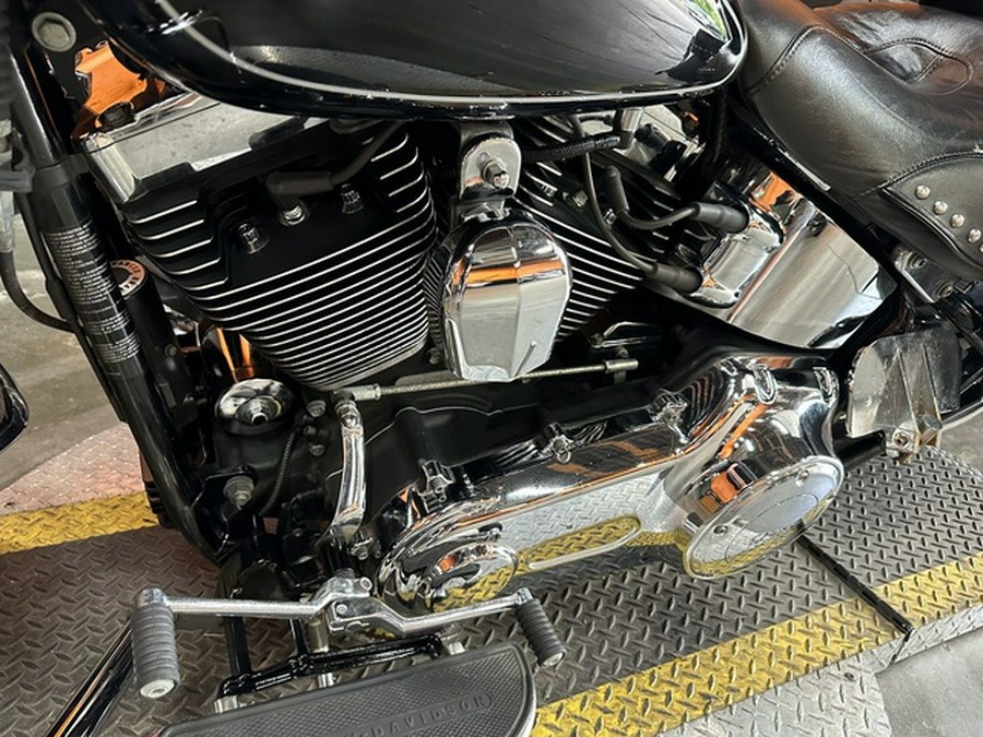 2014 Harley-Davidson Softail FLSTC - Heritage Classic