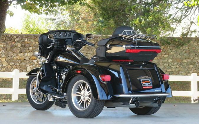 2022 Harley-Davidson FLHTCUTG - Tri Glide Ultra