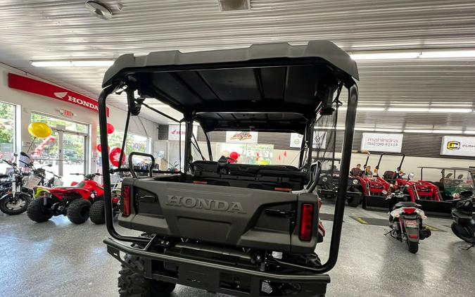 2026 Honda Pioneer 1000-5 Deluxe