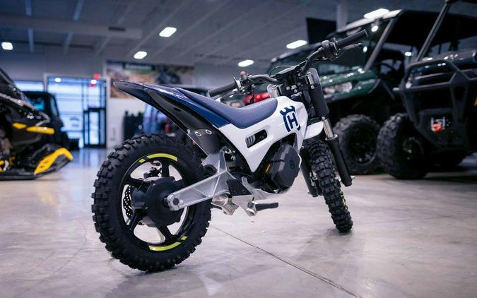 2024 Husqvarna® EE 2