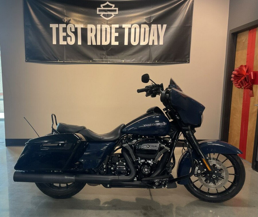 2019 Harley-Davidson® Street Glide® Special Billiard Blue