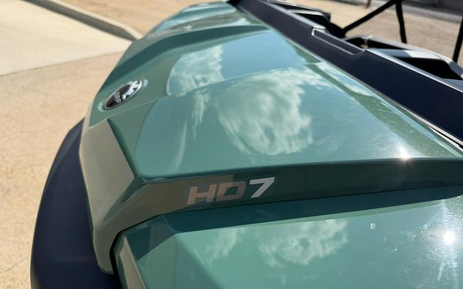 2026 Can-Am Defender HD7