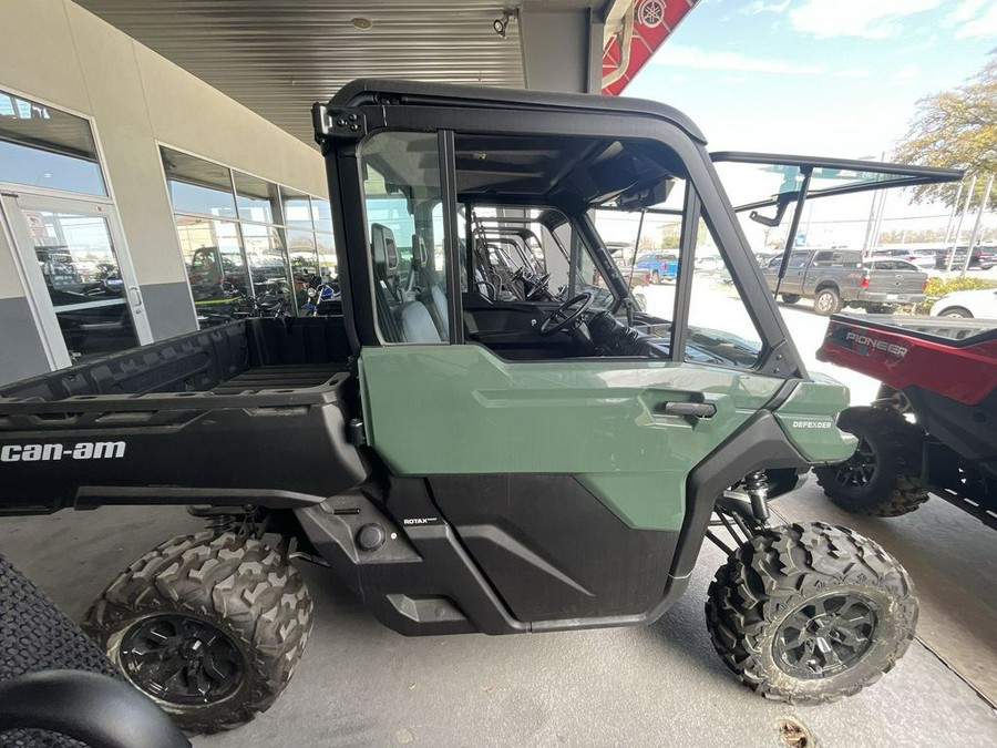 2024 Can-Am™ Defender DPS CAB HD9