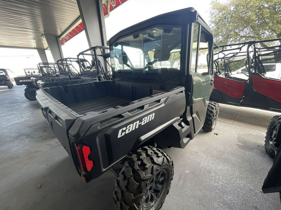 2024 Can-Am™ Defender DPS CAB HD9