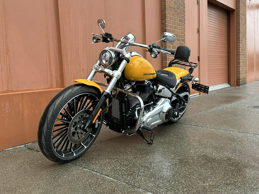 Harley-Davidson® Breakout™ Centerline