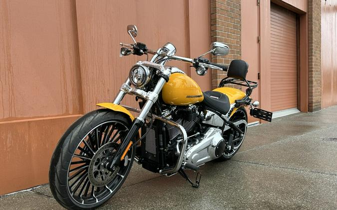 Harley-Davidson® Breakout™ Centerline