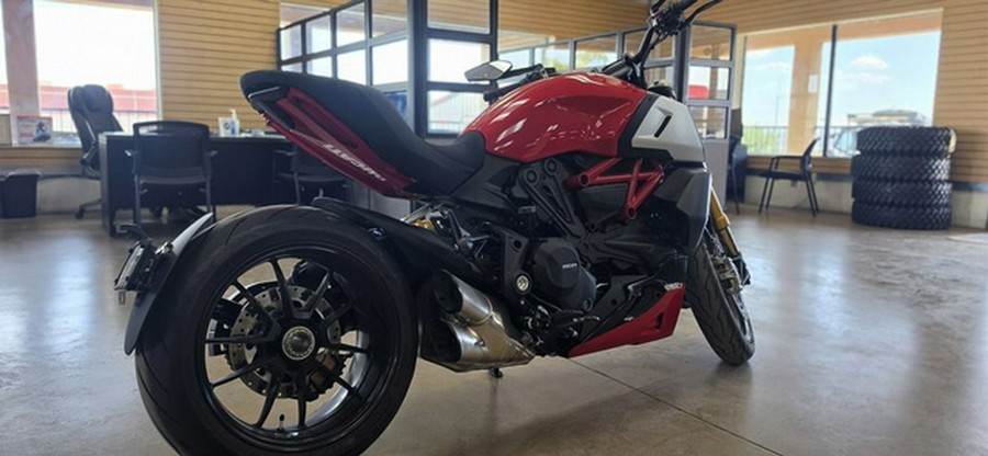 2021 Ducati Diavel 1260 S Ducati Red