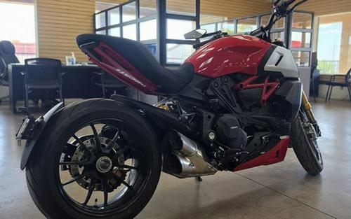 2021 Ducati Diavel 1260 S Ducati Red