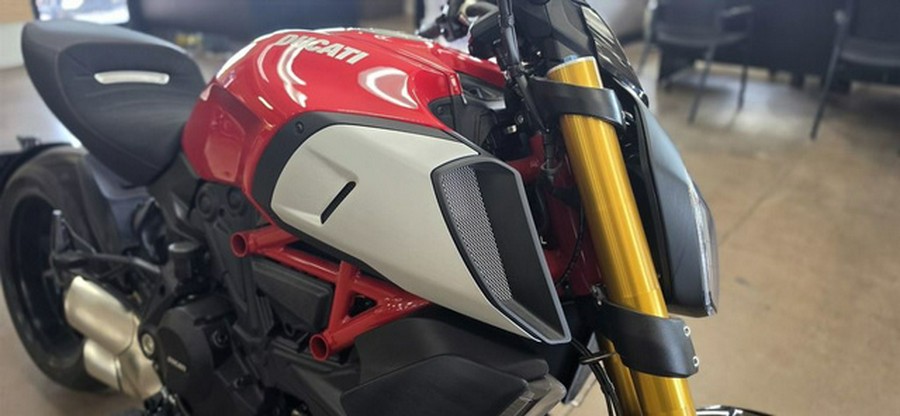 2021 Ducati Diavel 1260 S Ducati Red