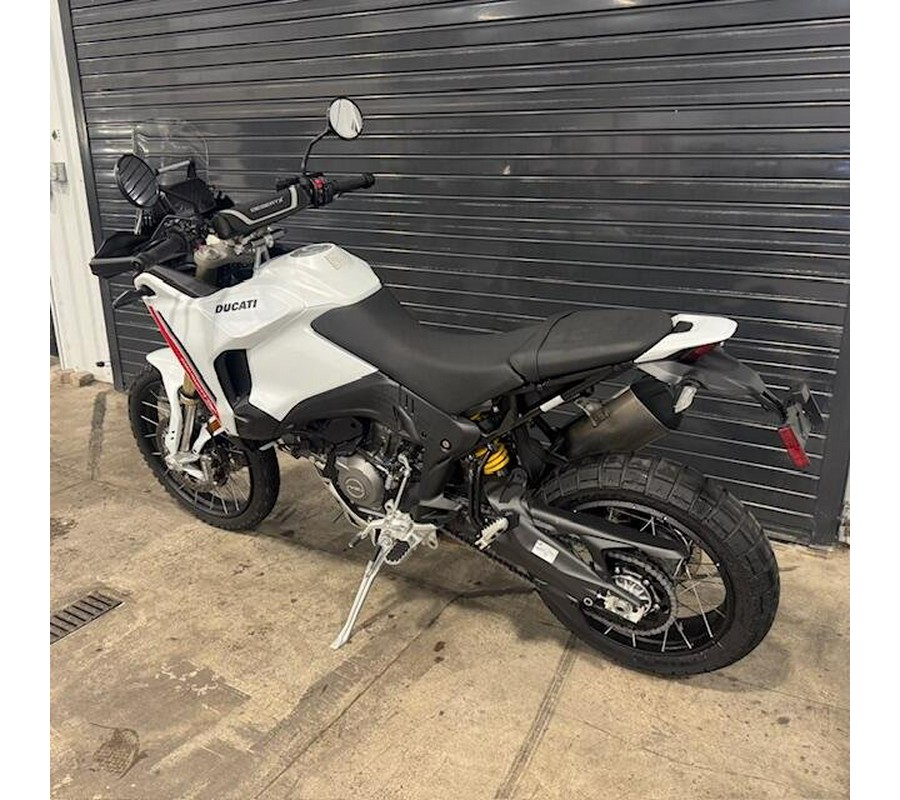 2026 Ducati DESERT X V2