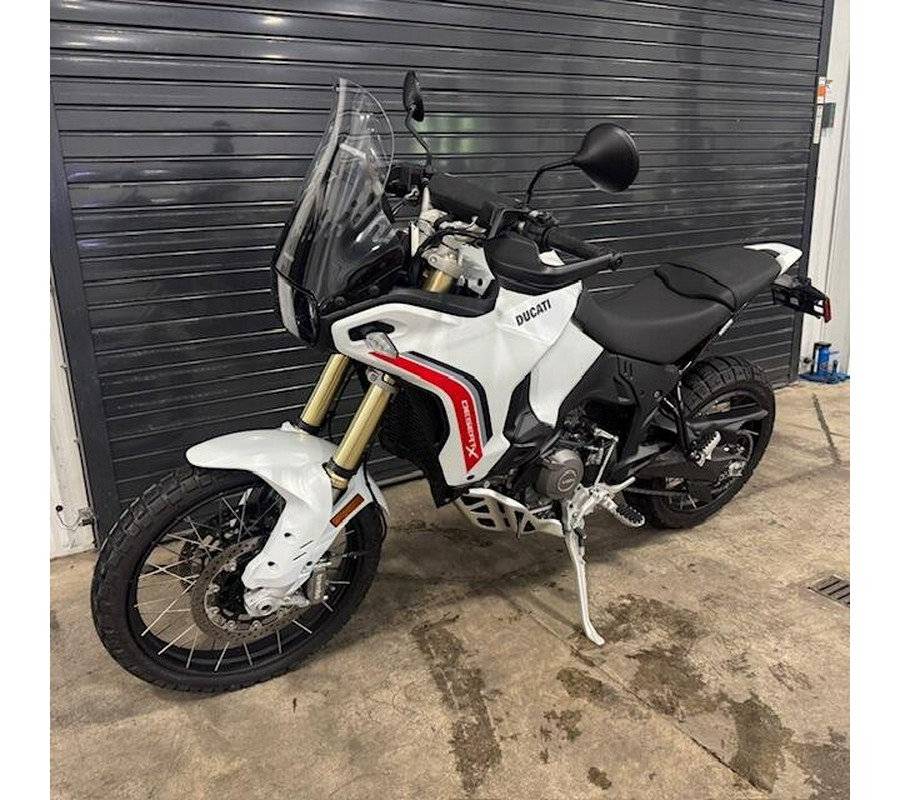 2026 Ducati DESERT X V2