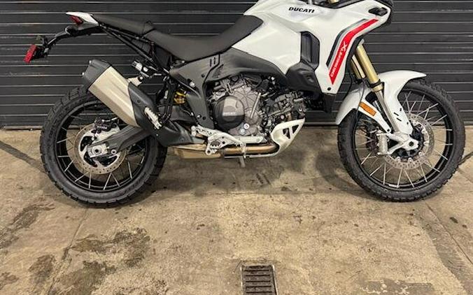 2026 Ducati DESERT X V2