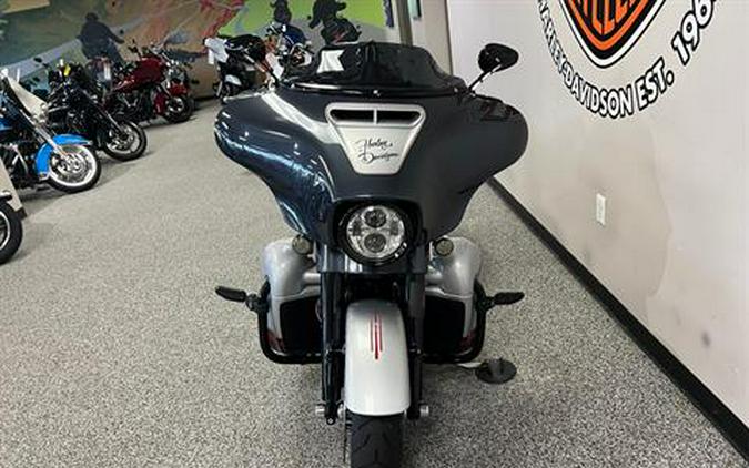 2019 Harley-Davidson CVO™ Street Glide®