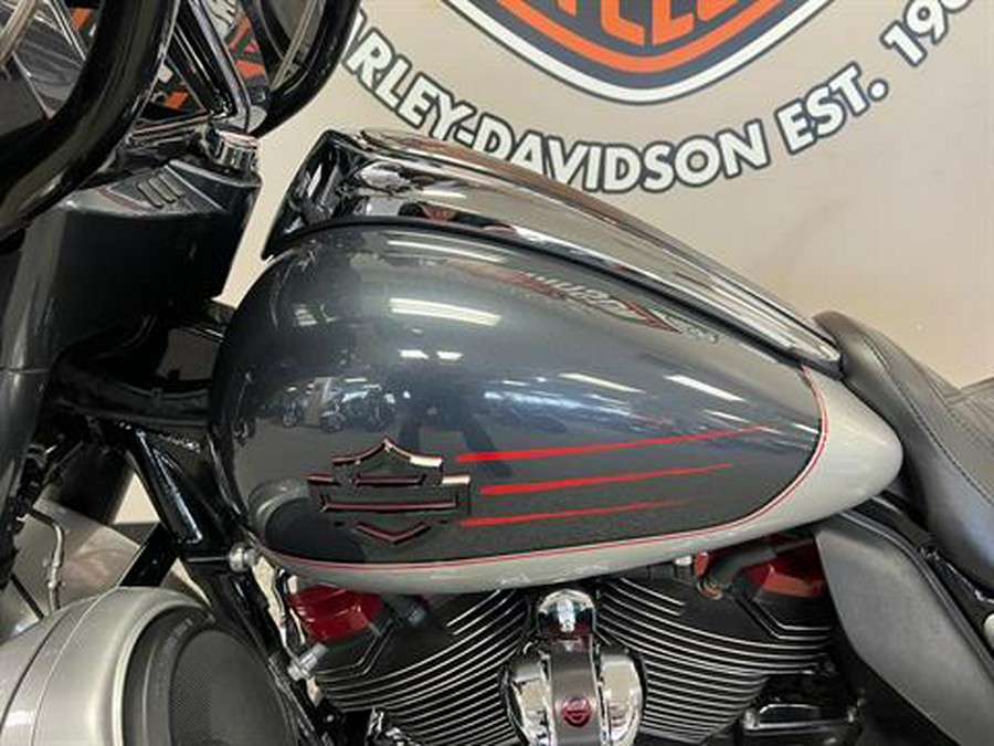 2019 Harley-Davidson CVO™ Street Glide®