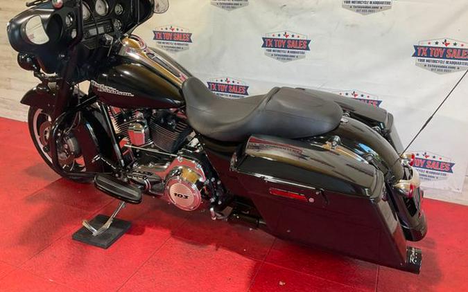 2012 Harley-Davidson Street Glide Base