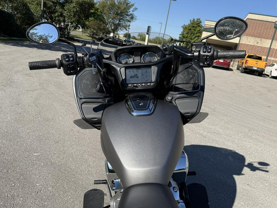 2023 Indian Motorcycle® Challenger® Titanium Smoke