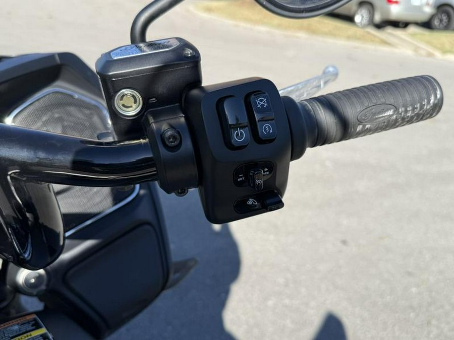 2023 Indian Motorcycle® Challenger® Titanium Smoke