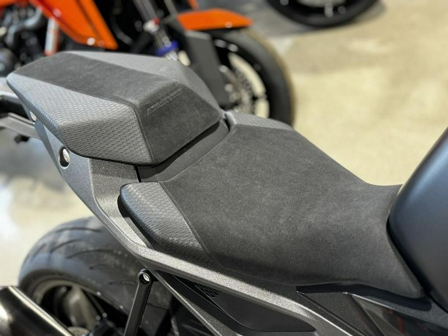 2024 KTM 990 Duke