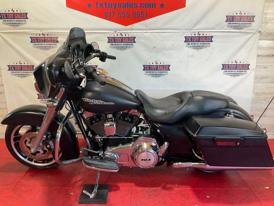 2012 Harley-Davidson Street Glide Base