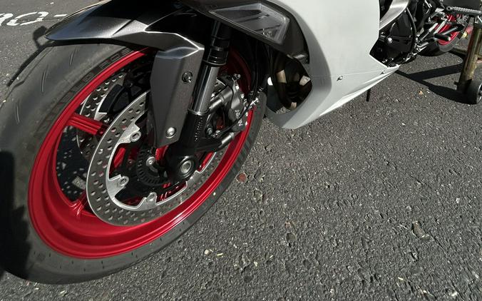 2025 Kawasaki Ninja ZX-6R ABS