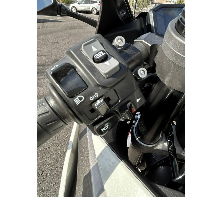 2025 Kawasaki Ninja ZX-6R ABS