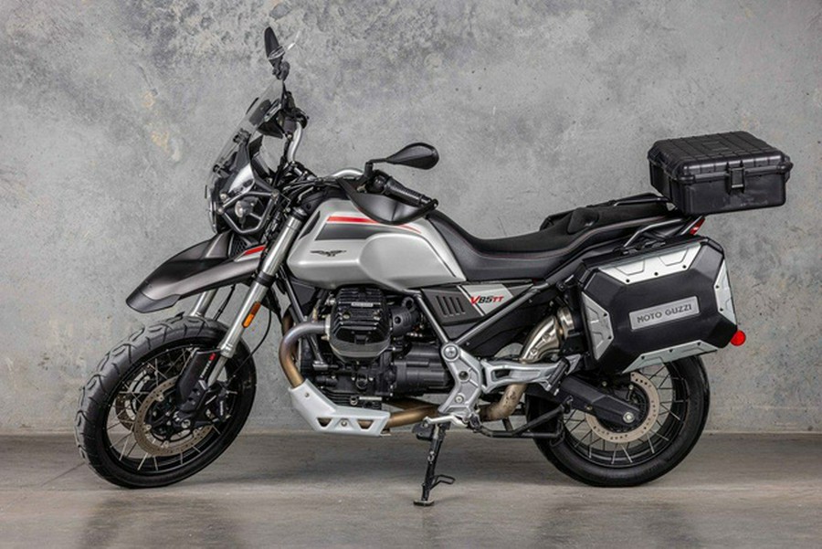 2022 Moto Guzzi V85 TT Guardia dOnore E5