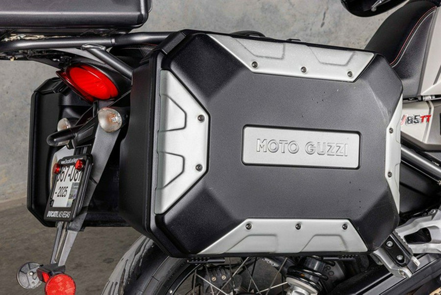 2022 Moto Guzzi V85 TT Guardia dOnore E5