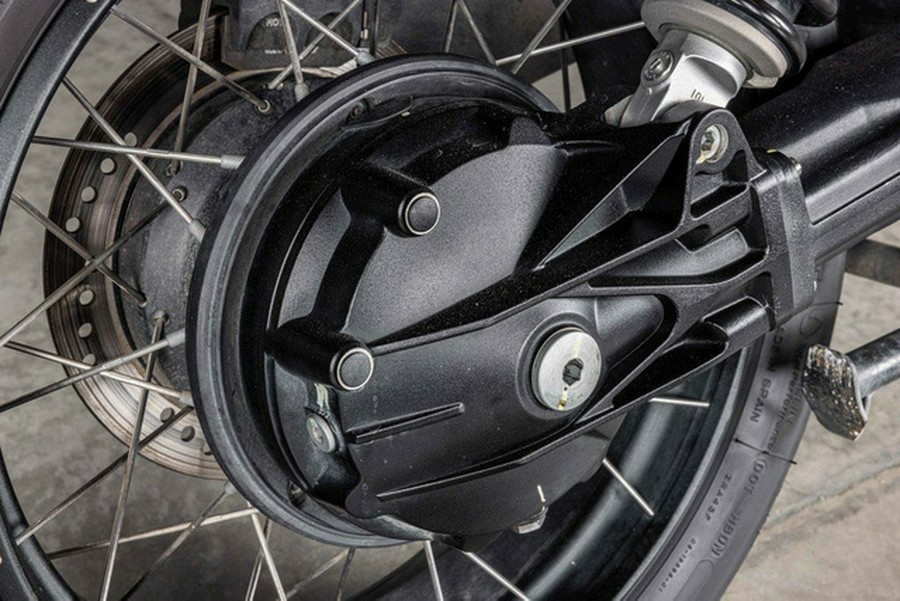 2022 Moto Guzzi V85 TT Guardia dOnore E5