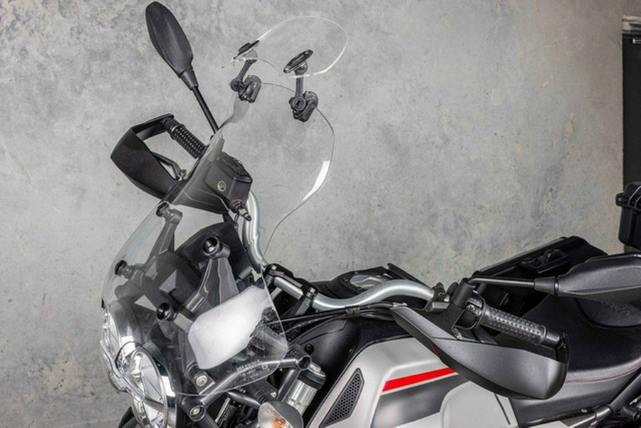 2022 Moto Guzzi V85 TT Guardia dOnore E5