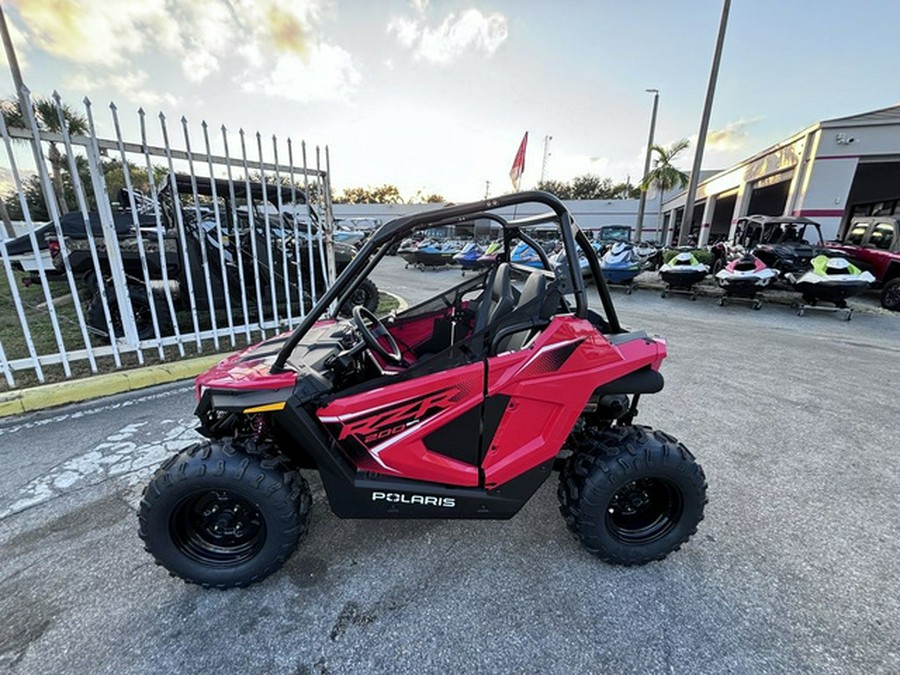 2026 Polaris RZR 200 EFI