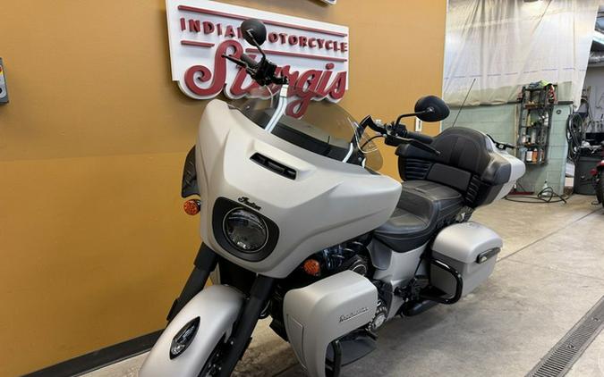 2023 Indian Roadmaster Dark Horse Silver Quartz Smoke