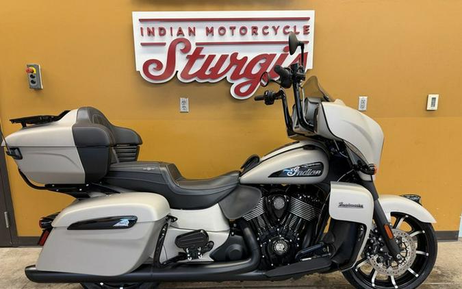 2023 Indian Roadmaster Dark Horse Silver Quartz Smoke
