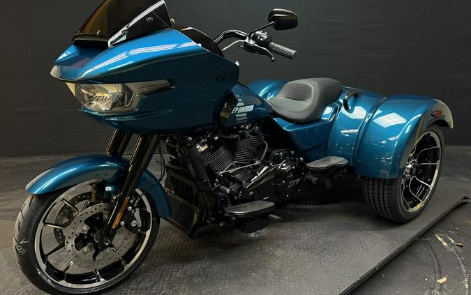 Harley-Davidson® Road Glide 3 2026 FLTRT TEAL THUNDER