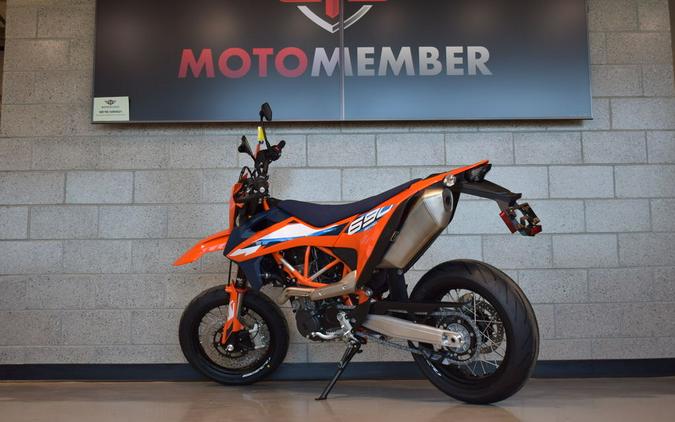 2024 KTM 690 SMC R